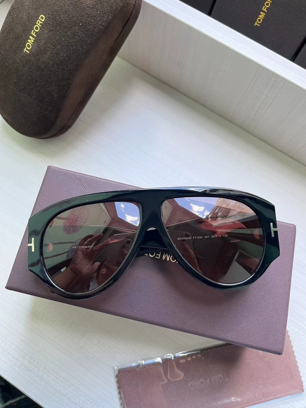 Tom Ford FT1044 Oversized Shield Sunglasses - Black / Gold NEW - Picture 9 of 10